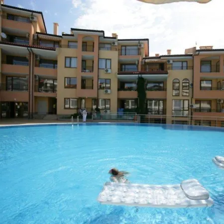 Paradise Dreams Apartcomplex *